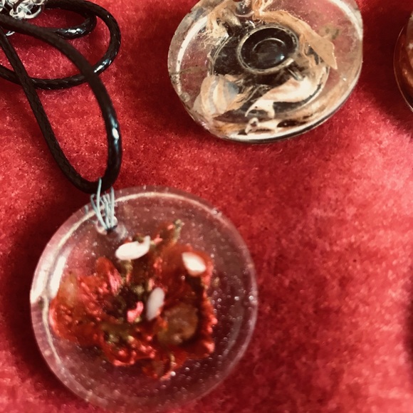 HANDMADE Jewelry Series: Vintage Spiral - Picture 4 of 4